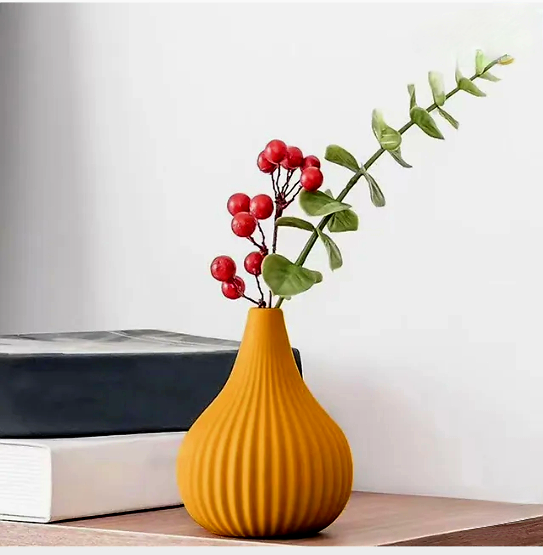 Ceramic Textured Vase 12 cm
